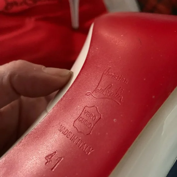 So Kate Pumps by Christian Louboutin. 41 - Picture 4 of 4